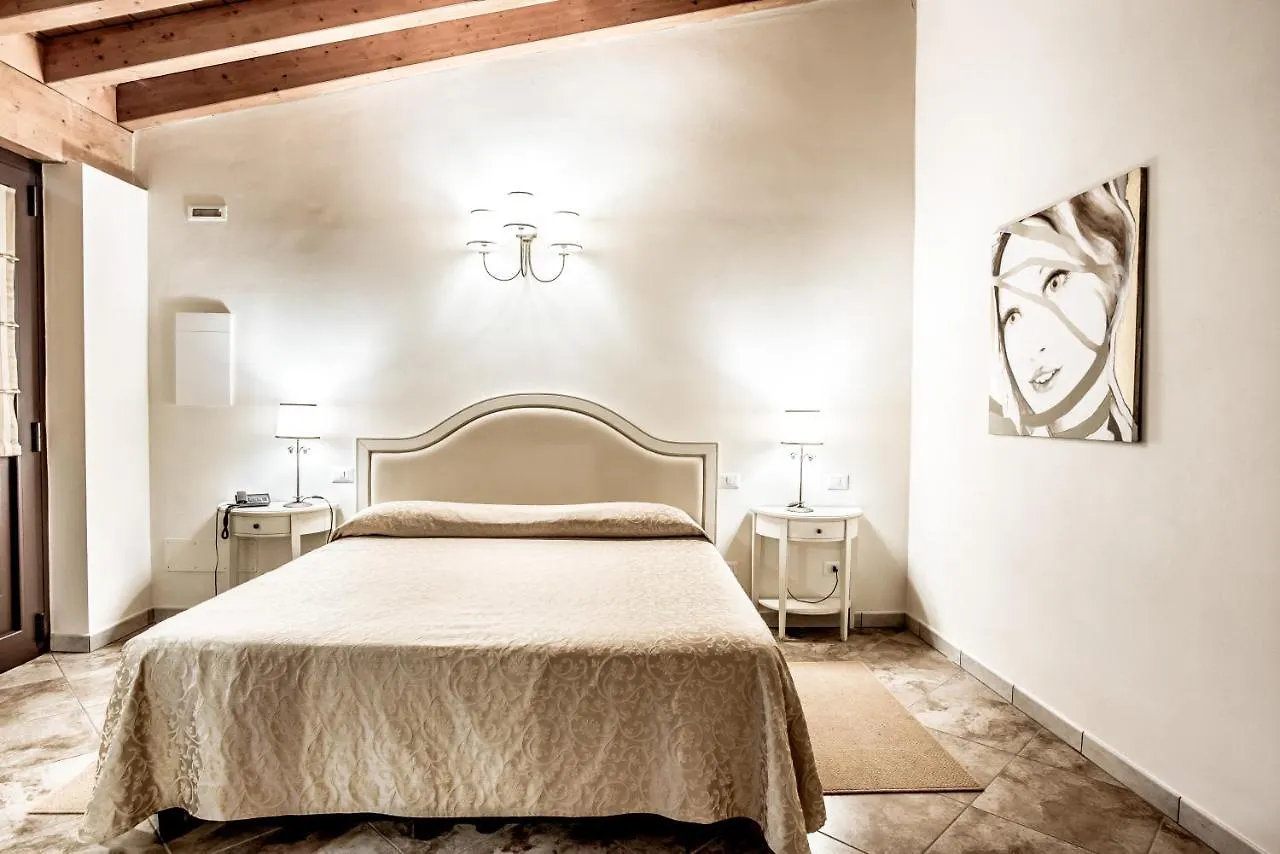 Hotel Villa Borghesi Corte dei Cortesi Italie