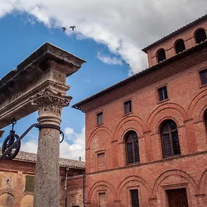 https://locanda-della-fratta.it-tuscanyhotel.com